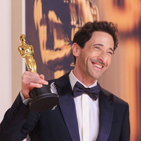 Adrien Brody, Oscar du meilleur acteur pour 'The Brutalist'  dans la press room des Oscars le 2 mars 2025(Credit Image: © PI via ZUMA Press Wire)