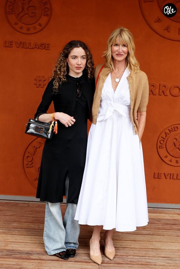 Jaya Harper et Laura Dern au photocall du village lors des Internationaux de France de Tennis de Roland Garros 2026, à Paris, France, le 6 juin 2026. © Jacovides-Moreau/Bestimage