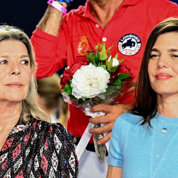 La princesse Caroline de Hanovre, sa fille Charlotte Casiraghi, son fils, né de son union avec Gad Elmaleh, Raphael, la princesse Alexandra de Hanovre, son fiancé Ben-Sylvester Strautmann, Melanie de Massy et Diane Fissore, la présidente du jumping et de la Fédération monégasque d'équitation, ont assisté à la 2eme journée du Jumping International de Monte-Carlo, le 4 juillet 2024. © Bruno Bebert/Bestimage