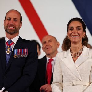 la connexion entre eux était évidente !

Le prince William, prince de Galles, et Catherine (Kate) Middleton, princesse de Galles au concert pour 80e anniversaire du VE Day au Horse Guards Parade à Londres le jeudi 8 mai 2025.

Photo : Chris Jackson/WPA-Pool/Bestimage