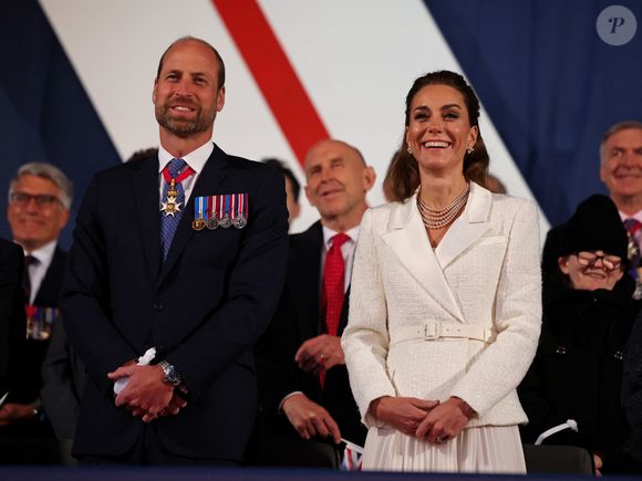 la connexion entre eux était évidente !

Le prince William, prince de Galles, et Catherine (Kate) Middleton, princesse de Galles au concert pour 80e anniversaire du VE Day au Horse Guards Parade à Londres le jeudi 8 mai 2025.

Photo : Chris Jackson/WPA-Pool/Bestimage