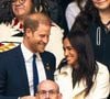 Le "Telegraph" indique ainsi que le roi aimerait que les Sussex aient une place importante lors de ses obsèques, le Duc étant attendu pour marcher côte à côte avec son frère William, alors Roi, à l'avant-garde des processions à travers les rues du centre de Londres
Le prince Harry et Meghan Markle assistent à la cérémonie d'ouverture des "Invictus Games Vancouver Whistler 2025" au Canada le 8 février 2025.
Photo : Backgrid USA / Bestimage