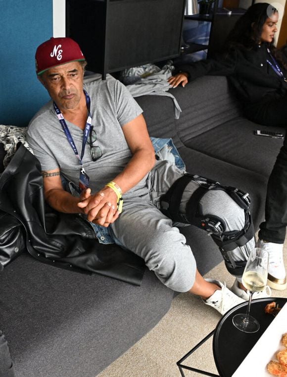 Yannick Noah interviewé par Vincent Cerutti lors des 24H du Mans 2024, le 15 juin 2024.
Photo : Frédéric Chambert / Panoramic / Bestimage