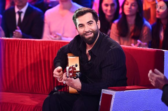"Sa voix est magnifique, et sa chanson, 'maman', lui ressemble", assure Kendji Girac, auprès du magazine.
Exclusif - Kendji Girac - Enregistrement de l'émission "Vivement Dimanche" au studio Rive gauche, le 20 janvier 2025. © Guillaume Gaffiot/Bestimage