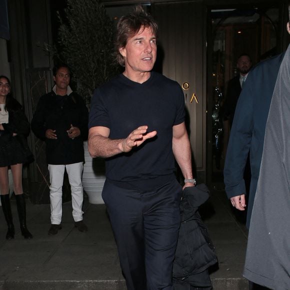 Alors quand un tablïd anglais a affirmé que son père lui a versé un fonds fiduciaire.

Tom Cruise a été aperçu à la sortie du restaurant Gaia dans le quartier chic de Mayfair à Londres. Londres, Royaume-Uni, le 10 octobre 2024. Photo by JP/RV/SplashNews.com/ABACAPRESS.COM