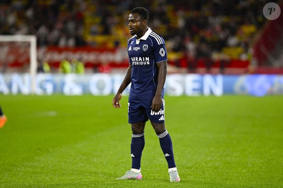 Moses Simon (Paris FC) - Match de football de Ligue 1 McDonald's opposant l'AS Monaco au Paris Football Club le 1er novembre 2025 au stade Louis II à Monaco. © William Cannarella/Psnewz/Bestimage