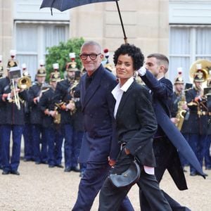 Vincent Cassel et sa compagne Narah Baptista - Arrivées des personnalités au dîner d'État en l'honneur du président brésilien et de sa femme au palais présidentiel de l'Élysée à Paris, France, le 5 juin 2025. © Jacovides-Moreau/Bestimage