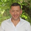 "Je n'ai jamais dit..." : Dany Boon revient sur l'éducation de ses 5 enfants, nés de 3 mères différentes, et leur grande complicité