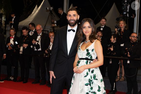 Karim Benzema et sa compagne Lyna Khoudri lors de la montée des marches du film « 13 jours 13 nuits » lors du 78ème Festival International du Film de Cannes. Le 23 mai 2025
© Jacovides-Moreau / Bestimage