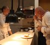 Une figure de "Top Chef" ne mâche pas ses mots.

Exclusif - Le chef Philippe Etchebest dans les cuisines de son restaurant "Maison Nouvelle" à Bordeaux. ©Jean-Marc Lhomer/Bestimage.