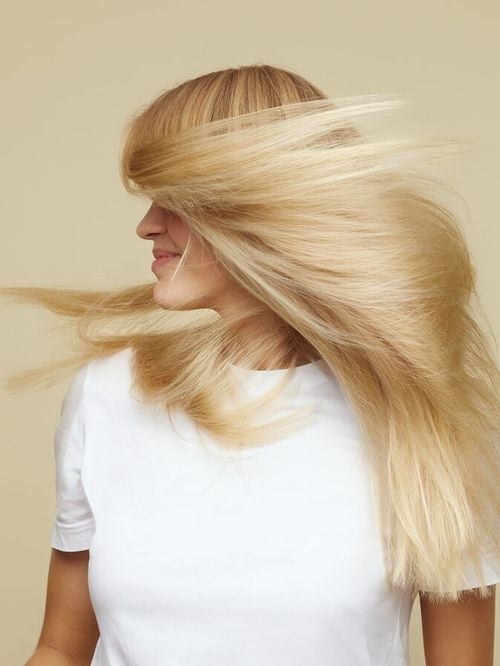 Vos cheveux manquent de volume ? Ces 4 produits vont vous aider à booster leur densité sans le moindre effort