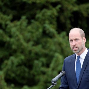 Le Prince de Galles s'exprime lors du lancement du Global Humanitarian Memorial, le premier mémorial pour les travailleurs humanitaires mondiaux créé par l'artiste britannique Michael Landy, à Gunnersbury Park à Londres. Photo par Chris Jackson/PA Wire