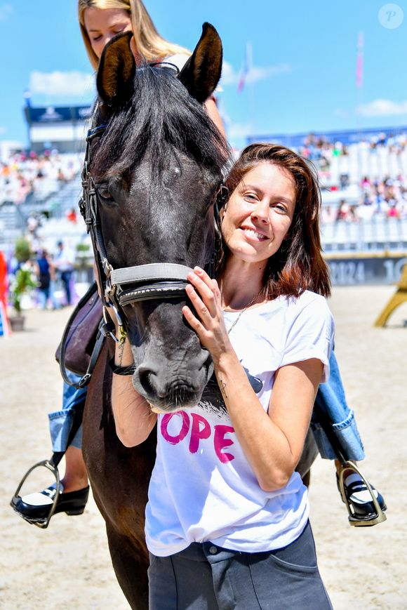 Fanny Leeb (association HOPE) au retour de la Route Eiffel presented by Région Ile de France Musique de la Gendarmerie Mobile lors de la 10ème édition du "Longines Paris Eiffel Jumping" à la Plaine de Jeux de Bagatelle à Paris, France, le 23 juin 2024. © Perusseau-Veeren/Bestimage