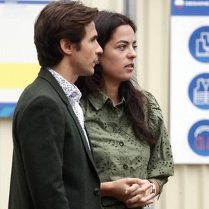 Julien Dereims et sa femme Anouchka Delon - Arrivées à la messe à l'intention de Pierre Cornette de Saint-Cyr en l'église Saint-Germain-des-Près à Paris. Le 12 septembre 2023