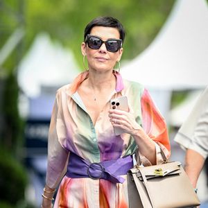 Ce n'est toutefois pas son ancienne coqueluche Cristina Cordula qui en tiendra les rênes 

Exclusif - Cristina Cordula à l’espace VIP au Longines Paris Eiffel Jumping au pied de la Tour Eiffel sur le Champ-de-Mars à Paris, France, le 21 juin 2025. © Perusseau-Veeren/Bestimage