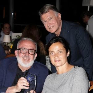 Exclusif - Dominique Farrugia et sa co-productrice au film du Printemps ont été primés du prix de l'Académie Fiction pour "Brocéliande" diffusé sur TF1 et Jerome Revon - Première édition du Multi Screen Grand Prix : une célébration inédite de la création audiovisuelle française dans le cadre prestigieux du Pullman Paris Tour Eiffel sous la présidence de S. Martin (Directeur Général de l'ARPP : l'Autorité de Régulation Professionnelle de la Publicité et également Président de La Fabrique des Formats) et animée par E. Eméyé (journaliste et présentatrice).
Cet événement a rassemblé les professionnels de l'audiovisuel autour d'une ambition commune : mettre à l'honneur l'excellence de la création française tous formats confondus. Paris le 12 juin 2025 - © Jack Tribeca / Bestimage