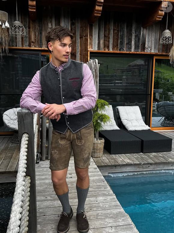 C'est une vidéo durant l'Oktoberfest qui lui a permis de devenir une personnalité très connue. 

Seraphim von Habsburg-Lothringen, descendant de Sissi l'impératrice, rencontre un franc succès sur les réseaux sociaux. © Instagram