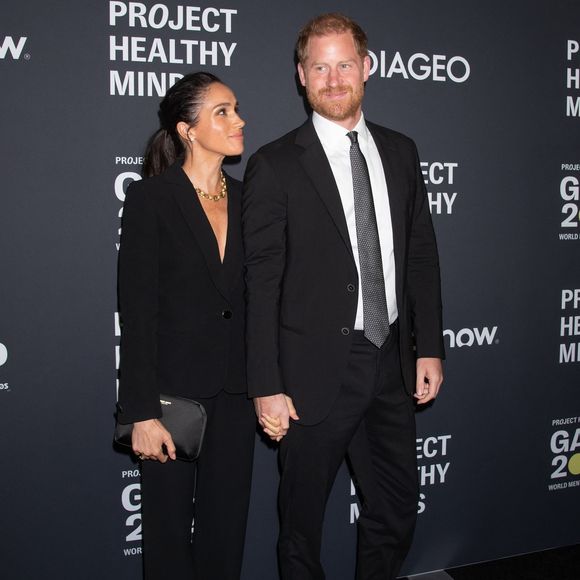 Le prince Harry, duc de Sussex et Meghan Markle, duchesse de Sussex, lors du 3ème gala annuel du projet "Healthy Minds" aux Spring Studios à New York, le 9 octobre 2025. Photo : Zuma Press / Bestimage