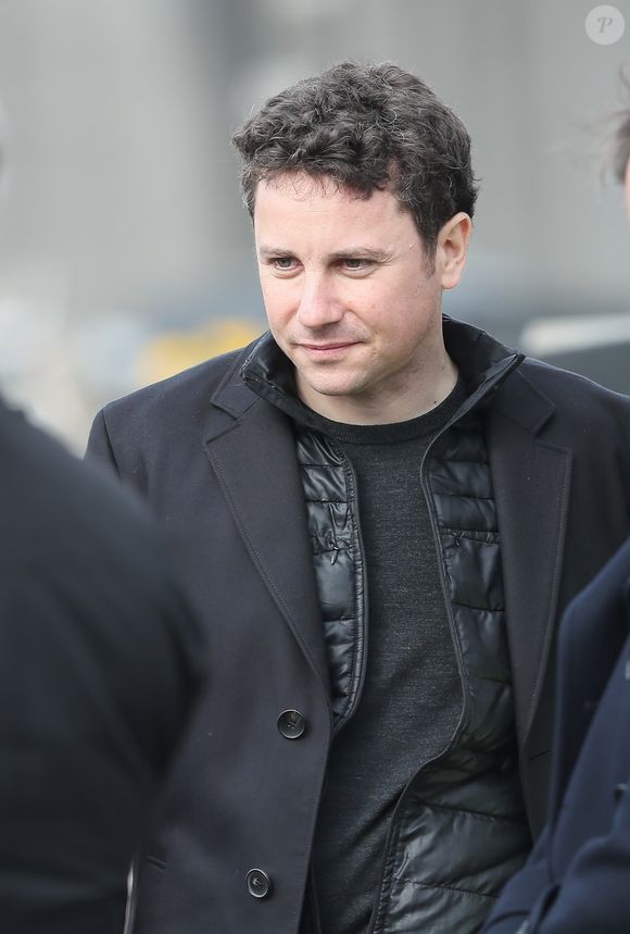 Romain Colucci lors des obsèques de Véronique Colucci au cimetière communal de Montrouge, le 12 avril 2018.  
Agence / Bestimage