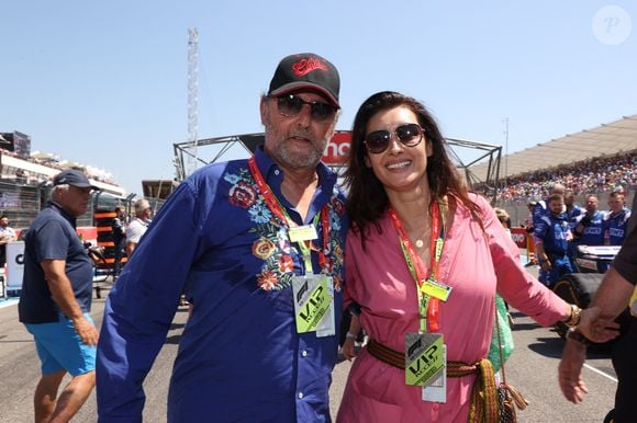 Jean Reno et sa femme Zofia Borucka - Les célébrations lors du Grand Prix de France de Formule 1 (F1) sur le circuit Paul Ricard au Castellet, le 24 juillet 2022.