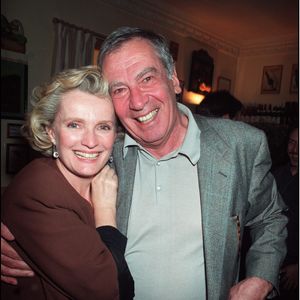 La disparition du cinéaste en 2000 a laissé un vide immense que l'actrice a dû apprendre à apprivoiser.

Roger Vadim et Marie-Christine Barrault célébrant son anniversaire.

© Bestimage