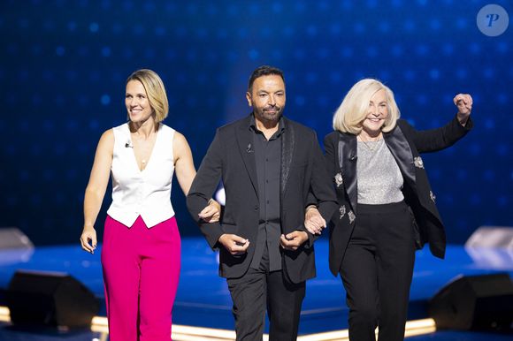 Exclusif - Lorie (Laure Pester), Kamel Ouali et Michèle Torr lors de l'enregistrement de l'émission "La Boîte à secrets", présentée par F.Bollaert et diffusée le 3 octobre 2025 sur France 3, dans les studios du Lendit à Saint-Denis, Seine Saint-Denis, France, le 9 septembre 2025. © Pierre Perusseau/Bestimage