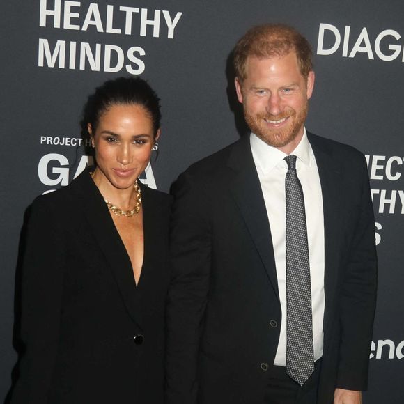 Le prince Harry, duc de Sussex et Meghan Markle, duchesse de Sussex, lors du 3ème gala annuel du projet "Healthy Minds" aux Spring Studios à New York, le 9 octobre 2025. Photo : Zuma Press / Bestimage