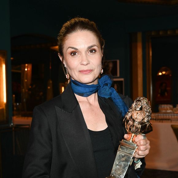 Et elle est notamment très douée dans un domaine en particulier. Lequel ?

Barbara Schulz (Molière de la Comédienne dans un spectacle de Théâtre privé  : Comme il vous plaira) au photocall de la 33ème cérémonie des Molières aux Folies Bergère à Paris le 30 mai 2022.
© Coadic Guirec / Bestimage