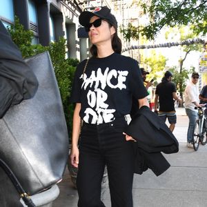 Marion Cotillard a été aperçue dans la ville de New York lors de la semaine de la mode, dans un style chic et sans effort. © Backgrid USA / Bestimage