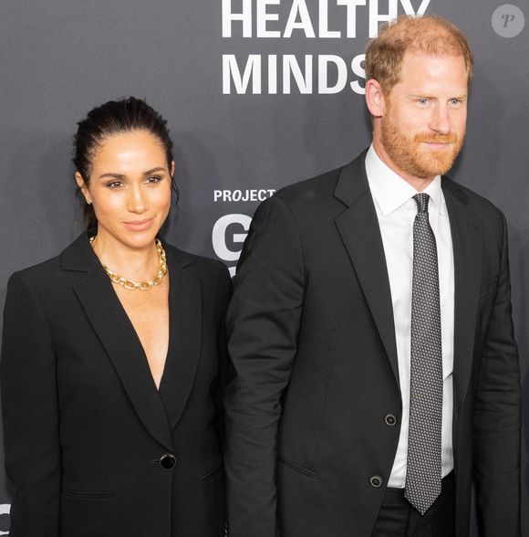 Le prince Harry, duc de Sussex et Meghan Markle, duchesse de Sussex, lors du 3ème gala annuel du projet "Healthy Minds" aux Spring Studios à New York, le 9 octobre 2025. Photo : Zuma Press / Bestimage