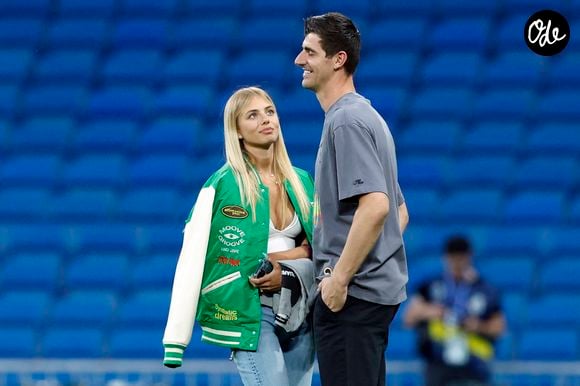 Thibaut Courtois et sa fiancée Mishel Gerzig après le match du Real Madrid contre l'UD Almeria au stade Santiago Bernabéu à Madrid, le 29 avril 2023.

© Lagencia / Bestimage