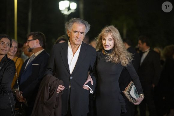 Bernard Henri Levy et Arielle Dombasle arrivent au Palais Royal pour le dîner d'État au deuxième jour de la visite d'État du président français au Maroc, à Rabat le 29 octobre 2024.   Photo by Eliot Blondet / ABACAPRESS.COM
