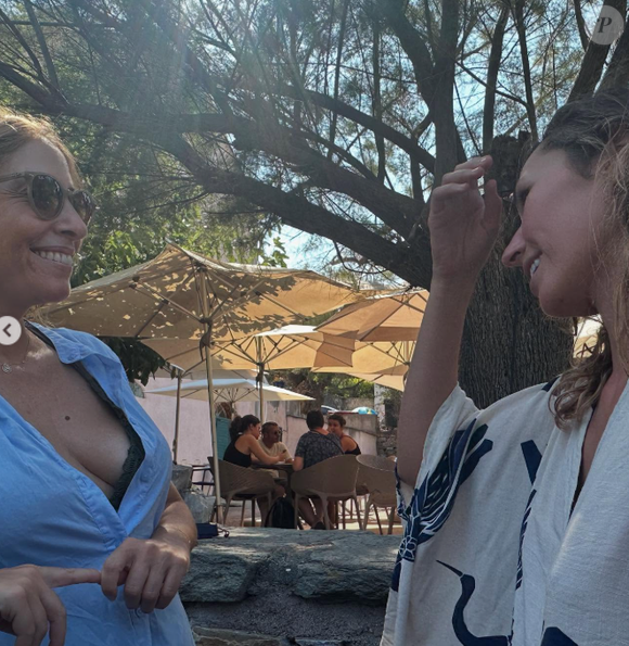 Ainsi que des moments privilégiés avec les siens.

Léa Salamé en vacances en Corse avec famille et amis.