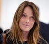 Carla Bruni a publié une vidéo sur Instagram où elle chante Let It Be pour Nicolas Sarkozy.

L'ancien président français Nicolas Sarkozy s'adresse à la presse, entouré de son épouse Carla Bruni, après le verdict de son procès pour financement illégal de sa campagne par la Libye lors de son élection à la présidence en 2007, au tribunal de Paris, à Paris.  Photo par Raphael Lafargue/ABACAPRESS.COM