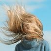 Fini les cheveux cassants et la chute capillaire de l’automne ? J’ai testé les compléments alimentaires, voici ce que j’ai observé