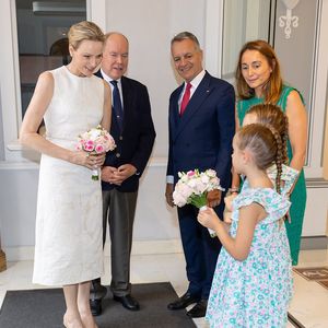 Charlene de Monaco est allée à la rencontre de Anna Ella Carlevaris, la 10 000ème citoyenne de la Principauté. Capture d'écran Instagram