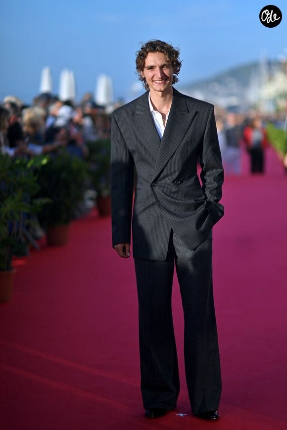 Vassili Schneider sur le tapis rouge lors de la troisième journée du 40e Festival du film de Cabourg, le 12 juin 2026 à Cabourg, en France. Photo de Franck Castel/ABACAPRESS.COM