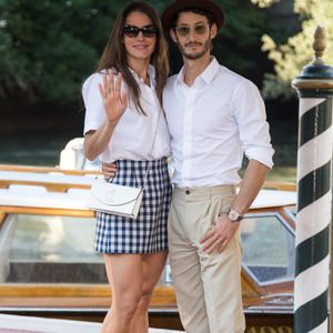 Pierre Niney et sa compagne Natasha Andrews - People à Venise pour la 77ème édition du festival international du film de Venise (Mostra), le 2 septembre 2020. © SGP / BESTIMAGE