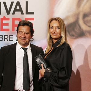 Laurent Gerra et Christelle Bardet, et lors de la cérémonie d’ouverture de la 15ème édition du Festival du film Lumière à Lyon, du 15 au 22 octobre 2023. Le festival rend, cette année, hommage à  W.Wenders, cinéaste allemand qui recevra le lauréat d’honneur pour son oeuvre. Lyon le 14 octobre 2023.
© Pascal Fayolle / Bestimage