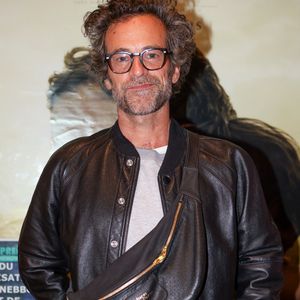 Il a ensuite opéré un virage vers le secteur des nouvelles technologies, intégrant la firme chinoise Huawei en tant que Design Director pendant dix ans.
Exclusif - Romain Duris lors de l'avant-première du film "Fils de Personne" au cinéma UGC Ciné Bordeaux, le 3 juin 2026.
© Jean-Marc Lhomer / Bestimage