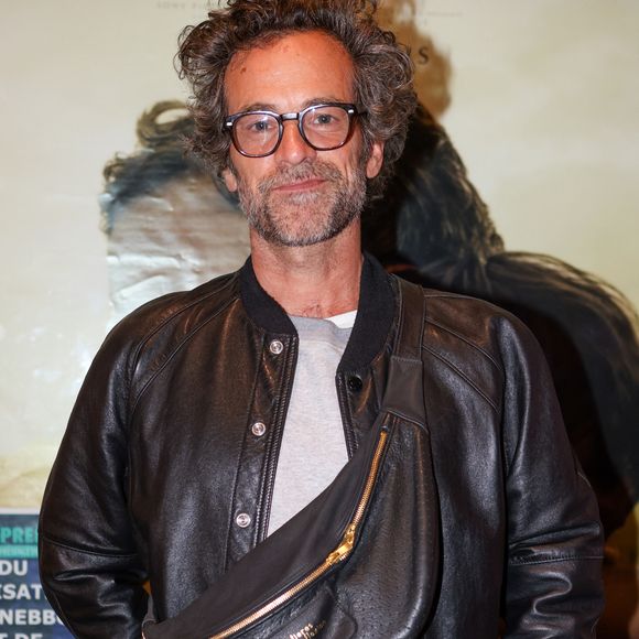 Il a ensuite opéré un virage vers le secteur des nouvelles technologies, intégrant la firme chinoise Huawei en tant que Design Director pendant dix ans.

Exclusif - Romain Duris lors de l'avant-première du film "Fils de Personne" au cinéma UGC Ciné Bordeaux, le 3 juin 2026. 
© Jean-Marc Lhomer / Bestimage