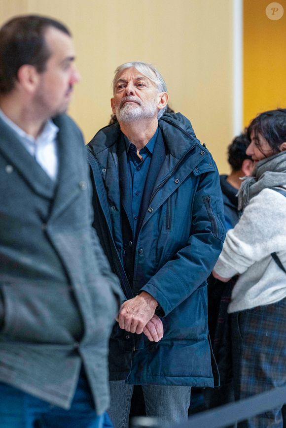 Gilles Verdez - Arrivées au tribunal correctionnel de Paris en marge du procès en diffamation entre Didier Deschamps et Daniel Riolo, le 20 novembre 2025

 © Pierre Perusseau/Bestimage
