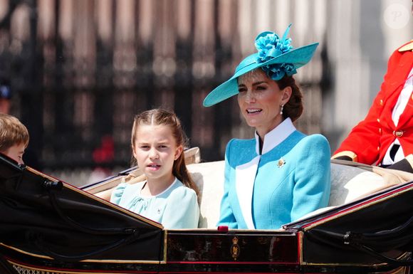 La princesse Charlotte et la princesse de Galles rentrent au palais de Buckingham après la cérémonie du drapeau dans le centre de Londres, alors que le roi Charles III célèbre son anniversaire officiel. Date de la photo : samedi 14 juin 2025. ... Cérémonie des couleurs ... 14-06-2025 ... Londres ... UK ... Le crédit photo doit être lu comme suit : Aaron Chown/PA Wire. Numéro de référence unique : 80648641 ... Le crédit photo doit être lu comme suit : Aaron Chown/PA Wire