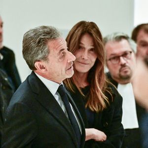 Nicolas Sarkozy et sa femme Carla Bruni - Nicolas Sarkozy condamné à 5 ans de prison à l'issue du procès de l'affaire du financement libyen au tribunal correctionnel de Paris, le 25 septembre 2025. L'ancien chef de l'Etat était accompagné de sa femme, C.Bruni. Nicolas Sarkozy, jugé coupable d’association de malfaiteurs, sera prochainement convoqué en vue de lui signifier la date de son incarcération. 
© Christian Liewig / Bestimage