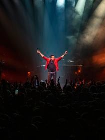 Cette star internationale, proche de George Clooney, est très tentée de venir vivre en France