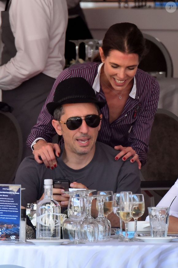 Gad Elmaleh et Charlotte Casiraghi - 20e Jumping International de Monte-Carlo au Port Hercule de Monaco à Monte-Carlo, le 27 juin 2015. La compétition célèbre cette année un double anniversaire : les 20 ans du Jumping et les 10 ans du Longines Global Champions Tour. @JUNIOR / BESTIMAGE