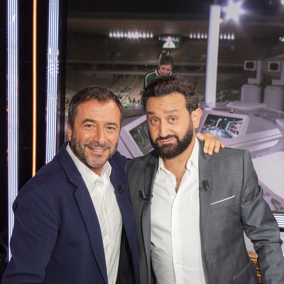 Bernard Montiel a choisi le cadre idyllique de Ramatuelle pour s’adresser directement à ses abonnés...

Exclusif - Bernard Montiel et Cyril Hanouna sur le plateau de l'émission TPMP (Touche pas à mon post) en direct sur C8.

© Jack Tribeca / Bestimage