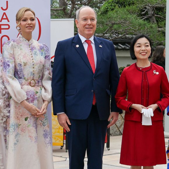 Le prince Albert II de Monaco, la princesse Charlène de Monaco et la princesse Akiko de Mikasa du Japon lors de la célébration des 20 ans de relations diplomatiques entre le Japon et Monaco, sur le parvis du Grimaldi Forum, près du jardin japonais, àMonaco, le 21 mars 2026. © Claudia Albuquerque/Bestimage