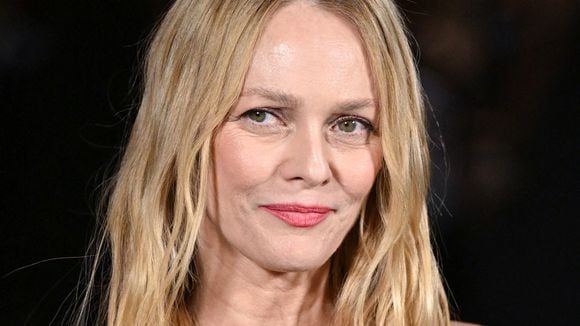 Vanessa Paradis réunie avec sa fille Lily-Rose Depp et un homme si important pour elle dans un style parfait pour Chanel