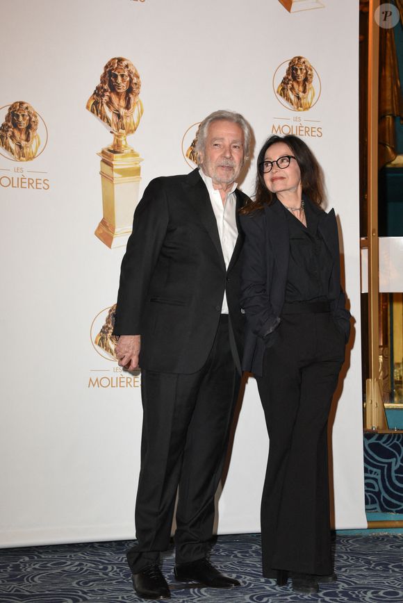 Pierre Arditi et Evelyne Bouix arrivent à la 33e cérémonie des Molières du théâtre français qui se tient aux Folies Bergeres à Paris, France, le 30 mai 2022. Photo par Mireille Ampilhac/ABACAPRESS.COM